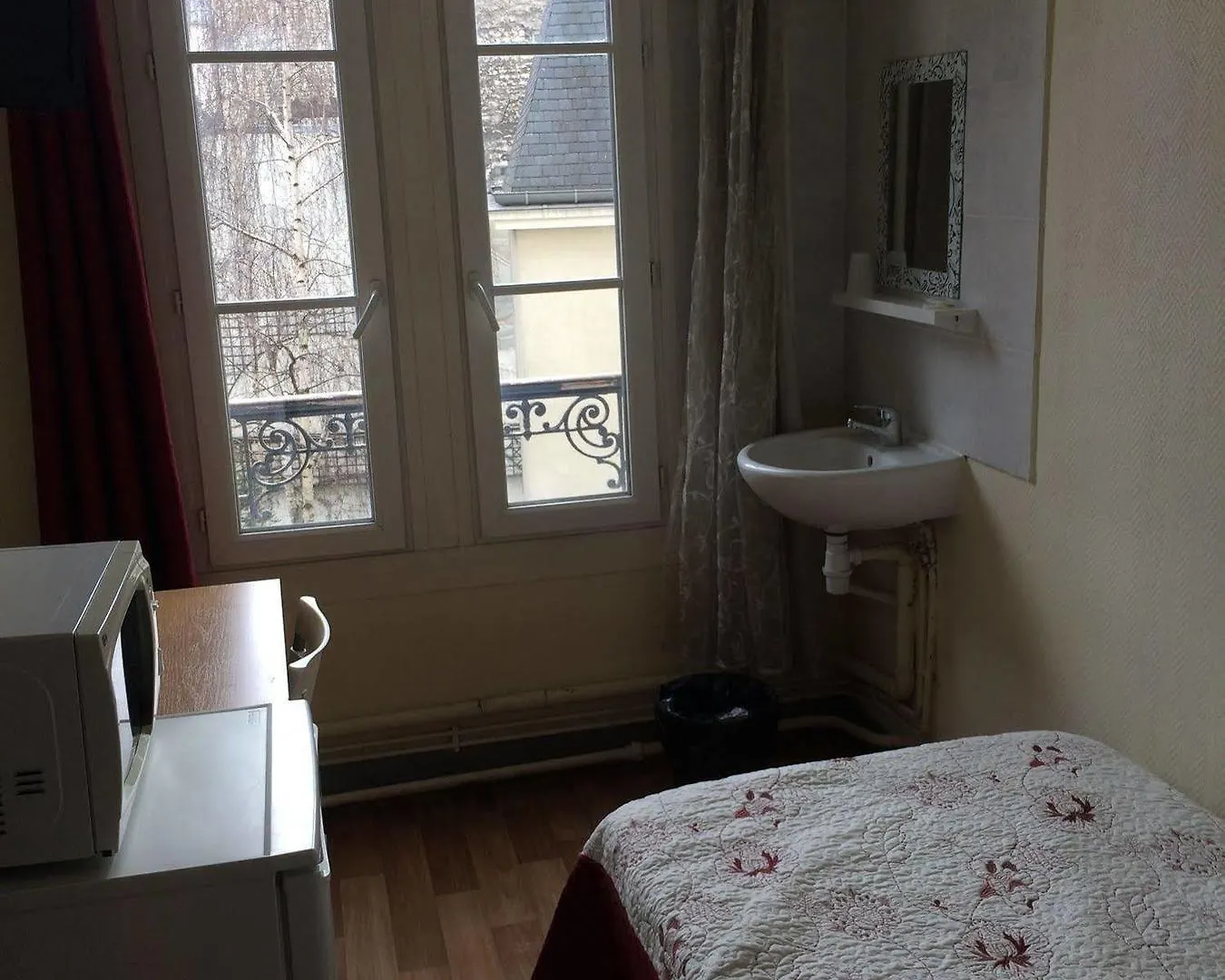 Au Royal Mad Hotel Paris