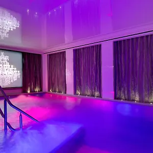 4* Hotel La Haussmann