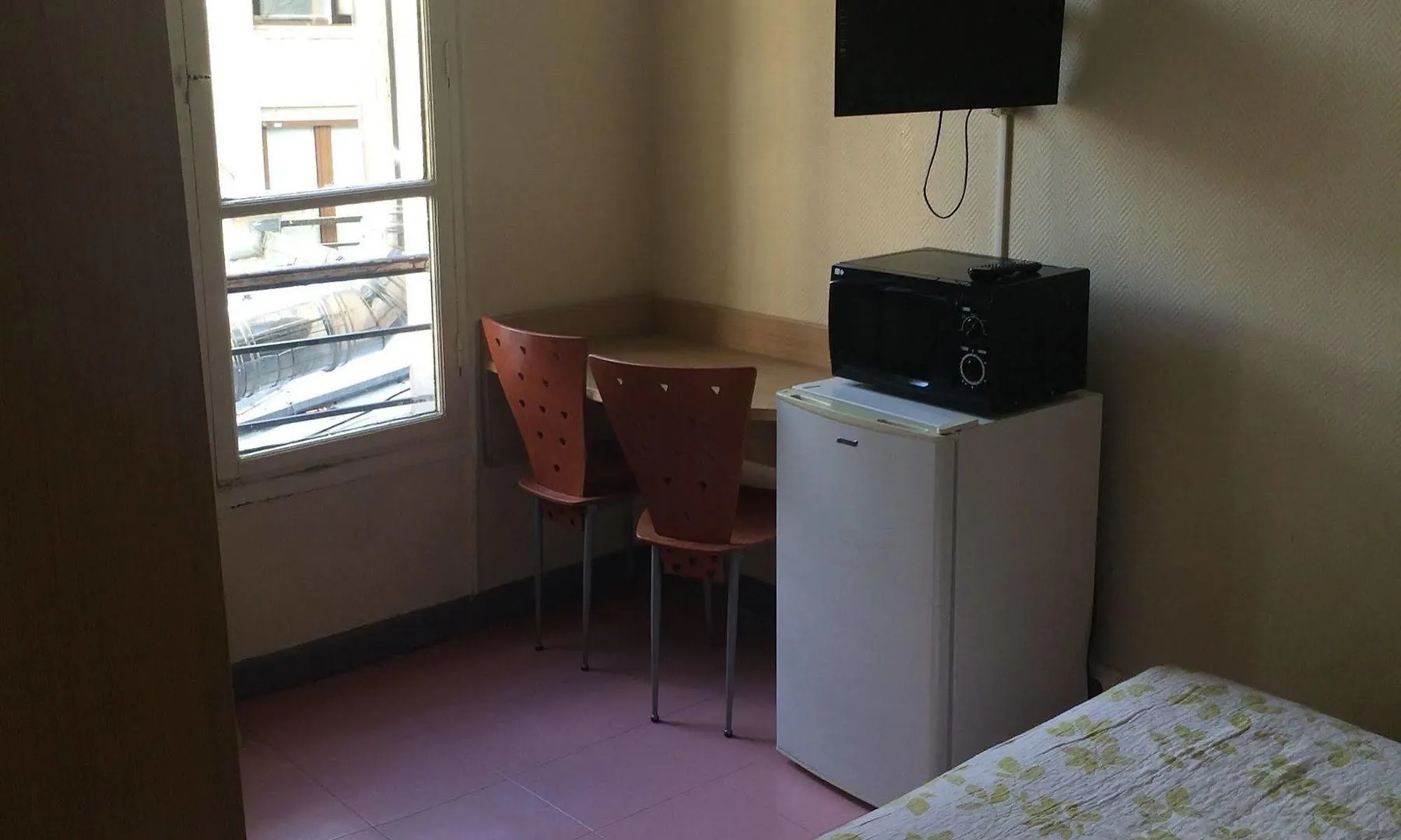 Au Royal Mad Otel Paris 3*,  Fransa